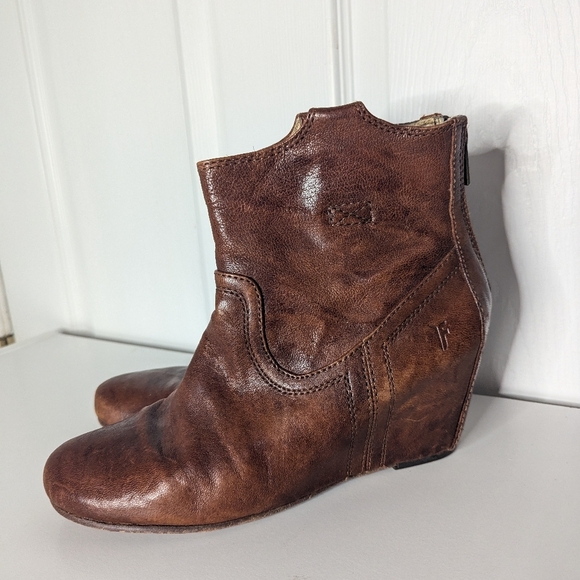 Frye Carson Womens Shoe Wedge Ankle Booties 9M Leather Western Cowgirl - Picture 1 of 9